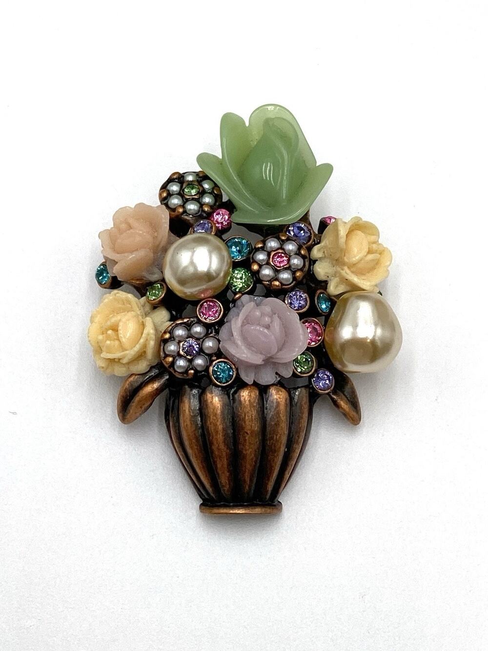VTG Signed JOAN RIVERS CopperTone Acrylic Crystals Bouquet Flowers Basket Brooch